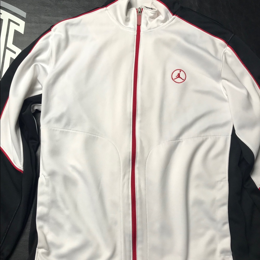 Jordan men’s medium zip-up jacket